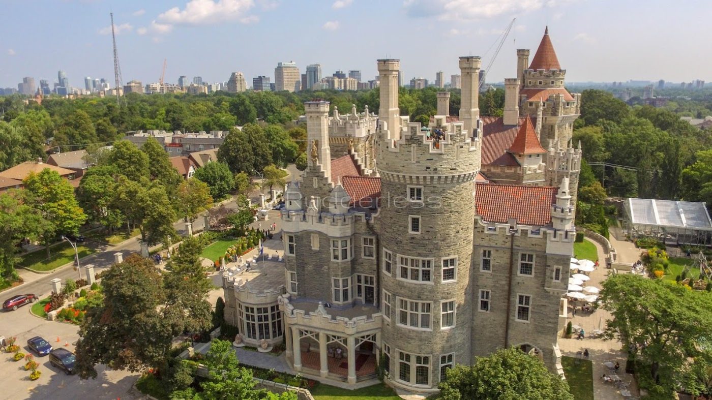 toronto tourist attractions - cash loma