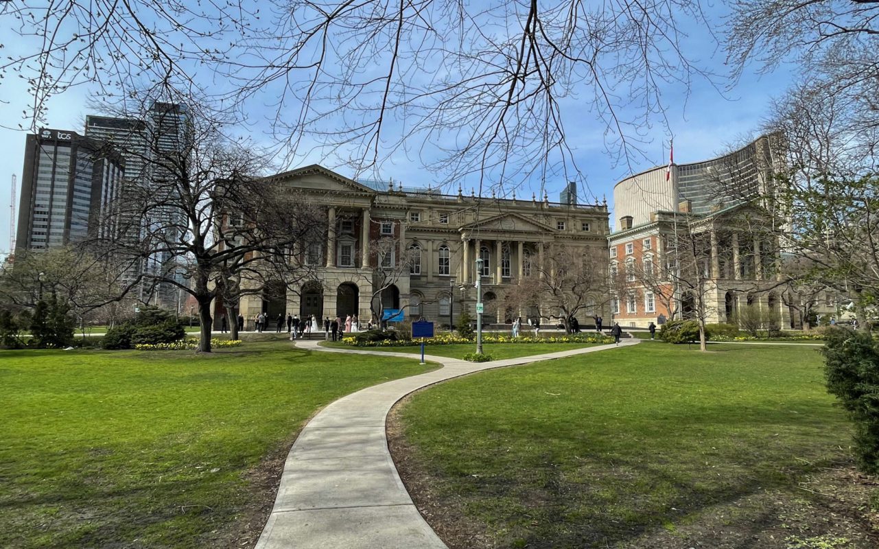 must see places in toronto