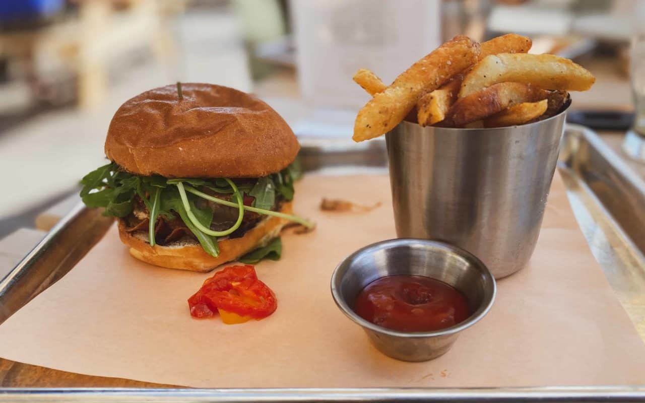 places to eat in elora