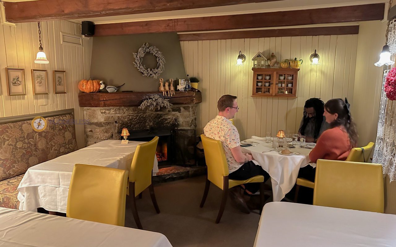 restaurants in laval quebec